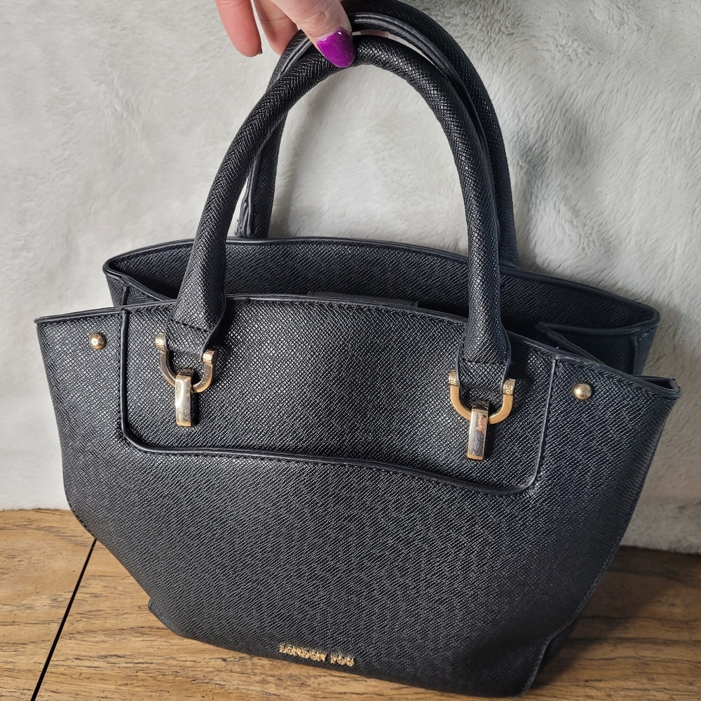 Black London Fog leather purse